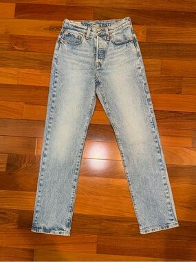 LEVI’S 501 Straight Light Wash Blue Jeans Size W24 Hollow Days Women